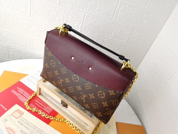 ルイヴィトンバッグ内部構造